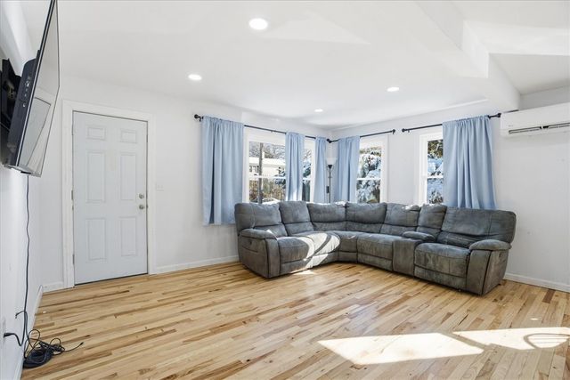 91 Church Street, Westerly, RI 02808