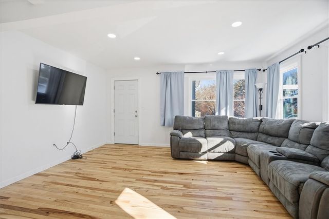 91 Church Street, Westerly, RI 02808