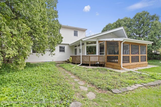 5599 Wood Valley Drive, Haslett, MI 48840