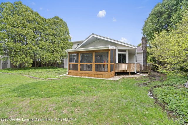 5599 Wood Valley Drive, Haslett, MI 48840