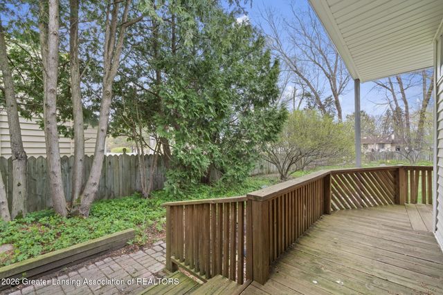 5599 Wood Valley Drive, Haslett, MI 48840