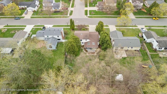5599 Wood Valley Drive, Haslett, MI 48840