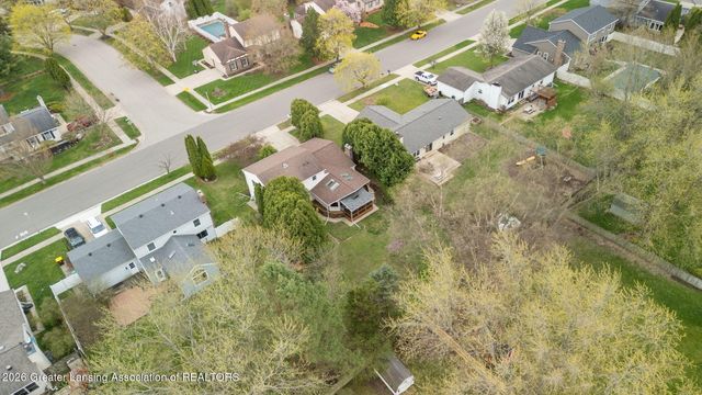 5599 Wood Valley Drive, Haslett, MI 48840
