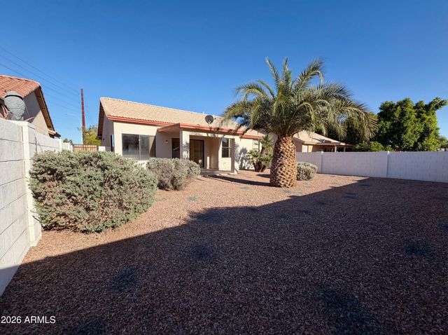 25210 S WYOMING Avenue, Sun Lakes, AZ 85248