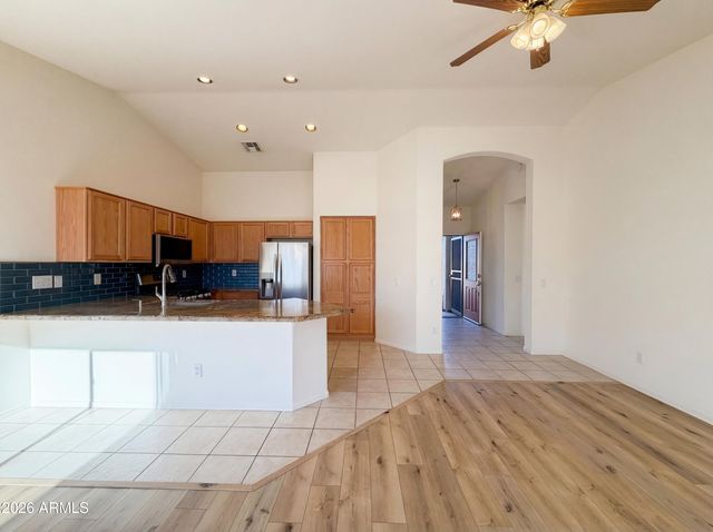 25210 S WYOMING Avenue, Sun Lakes, AZ 85248