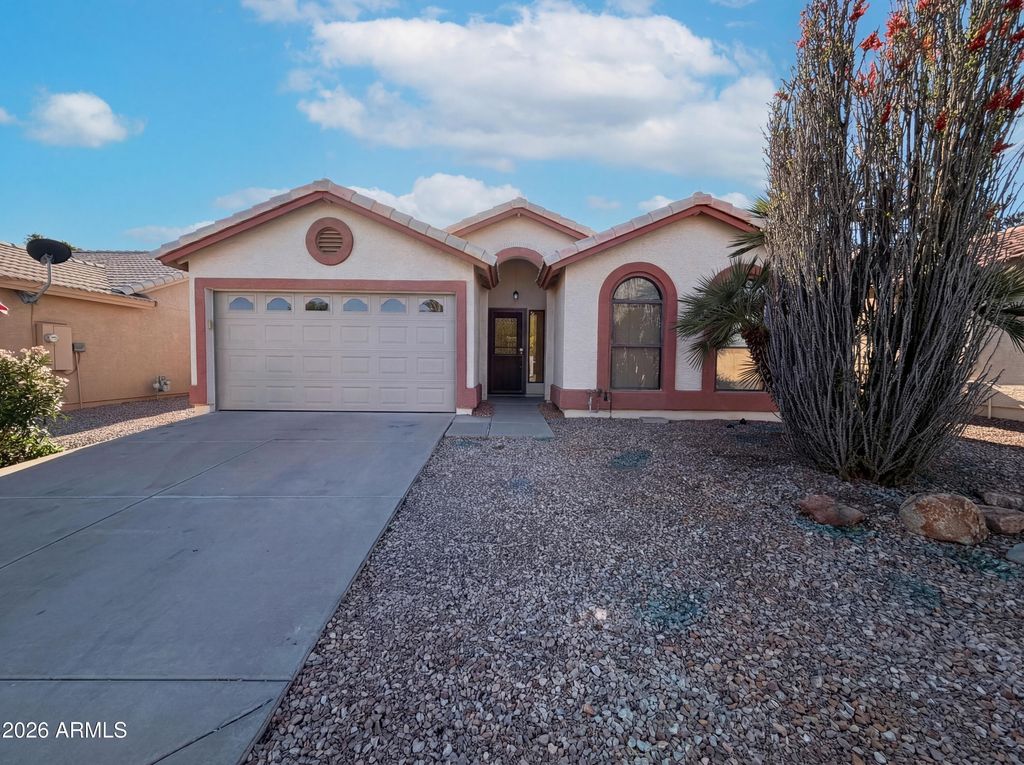 25210 S WYOMING Avenue, Sun Lakes, AZ 85248