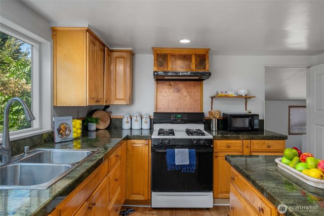 5138 S Myrtle Street, Seattle, WA 98118