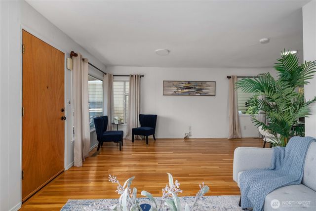 5138 S Myrtle Street, Seattle, WA 98118