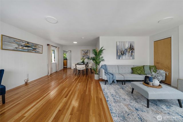 5138 S Myrtle Street, Seattle, WA 98118