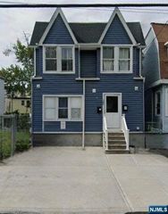 202 11th Street, Newark, NJ 07107