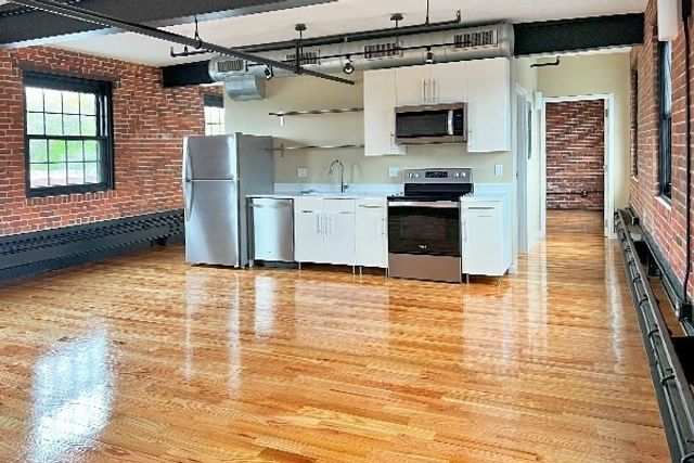 45 High St 06, North Andover, MA 01845