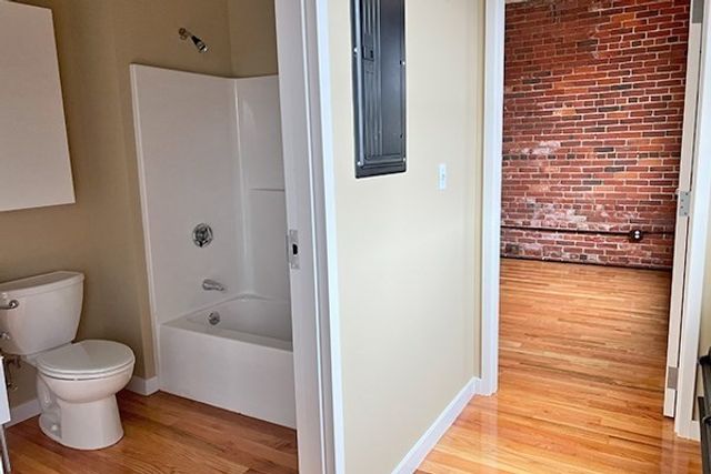45 High St 06, North Andover, MA 01845