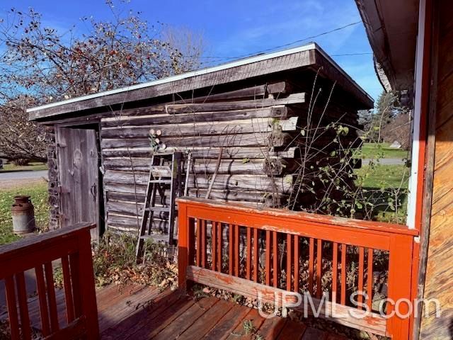 102 Bates Street, Crystal Falls, MI 49920