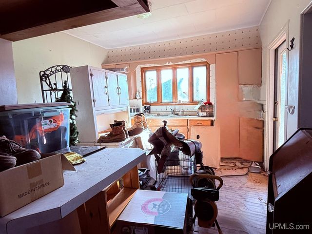 102 Bates Street, Crystal Falls, MI 49920