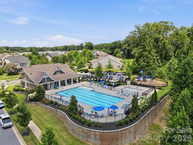9815 Caledenia Drive, Huntersville, NC 28078