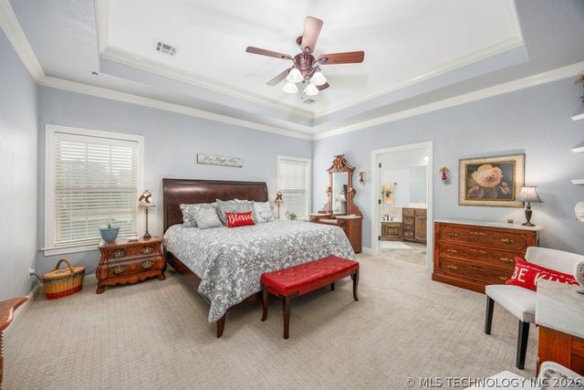 5711 Nottingham Place, Bartlesville, OK 74006