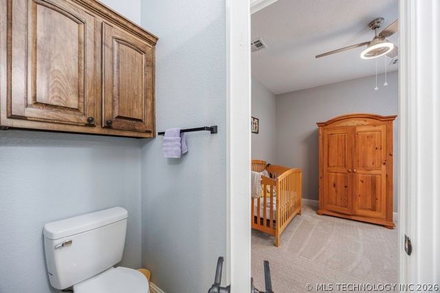 5711 Nottingham Place, Bartlesville, OK 74006