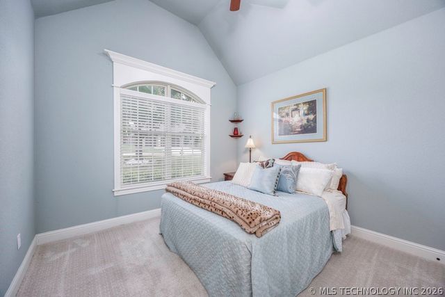 5711 Nottingham Place, Bartlesville, OK 74006