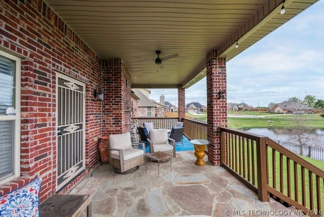 5711 Nottingham Place, Bartlesville, OK 74006