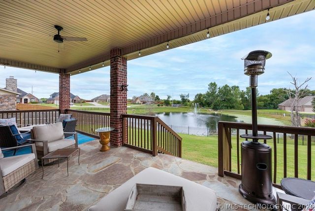 5711 Nottingham Place, Bartlesville, OK 74006