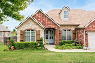 5711 Nottingham Place, Bartlesville, OK 74006