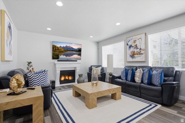 7109 W JAYSON DR, West Jordan, UT 84081