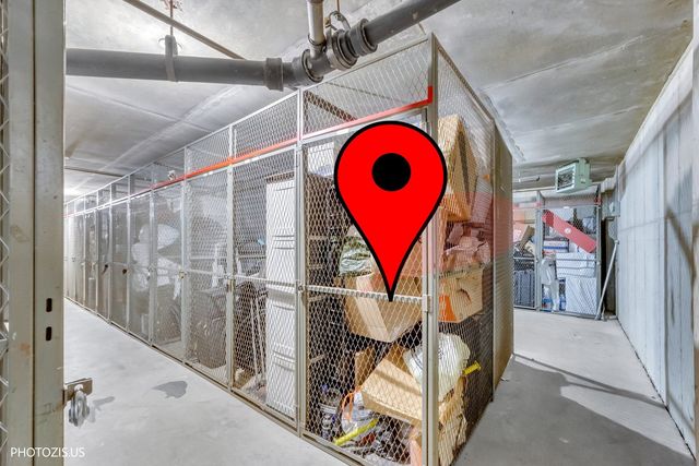 1621 Mission Hills Road 108, Northbrook, IL 60062