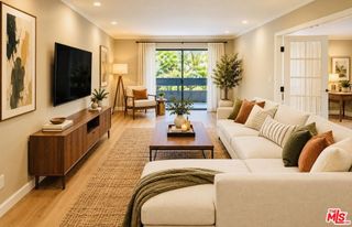 2700 Cahuenga Boulevard 4220, Los Angeles, CA 90068
