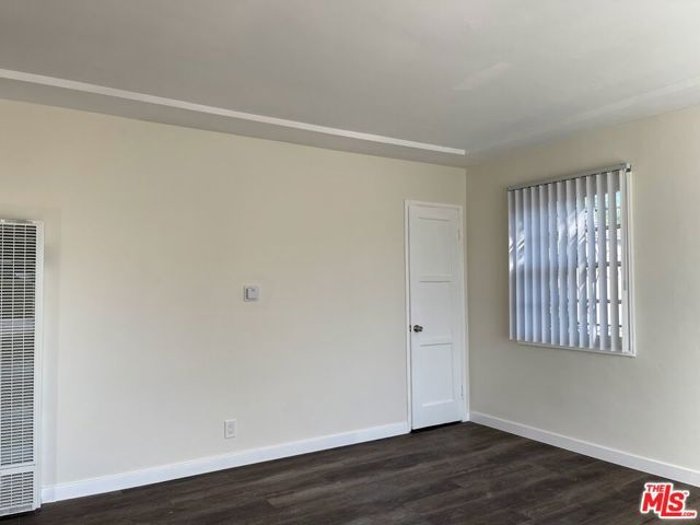 5113 W 20th Street, Los Angeles, CA 90016