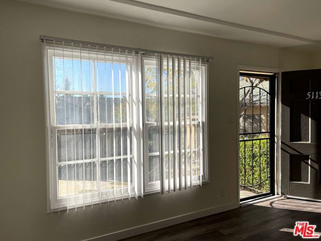 5113 W 20th Street, Los Angeles, CA 90016