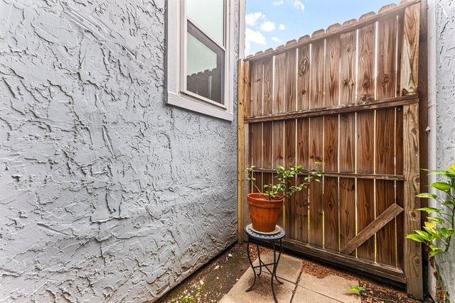3200 Gessner Road 228, Houston, TX 77063