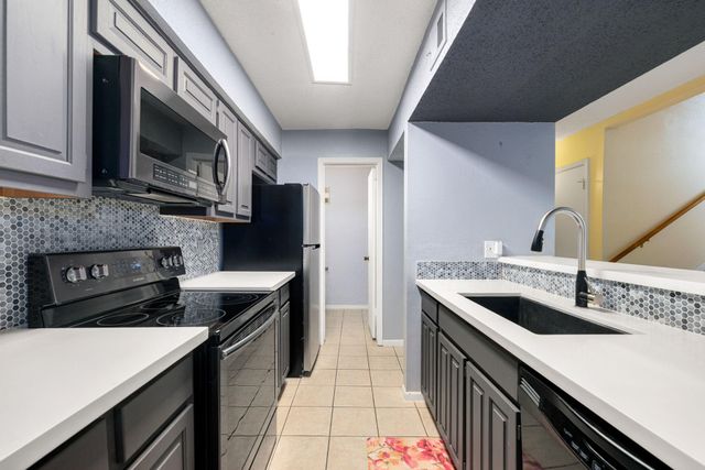 3200 Gessner Road 228, Houston, TX 77063