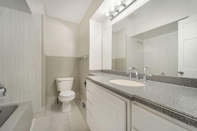 619 Echo LANE, Racine, WI 53406