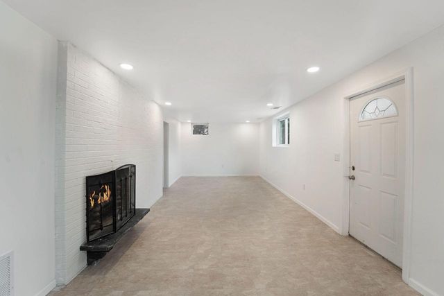 619 Echo LANE, Racine, WI 53406