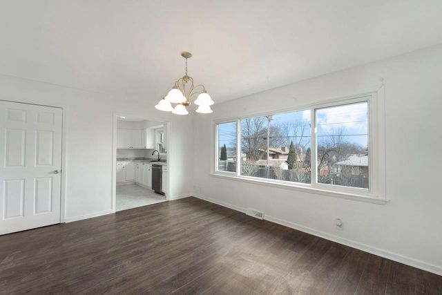 619 Echo LANE, Racine, WI 53406