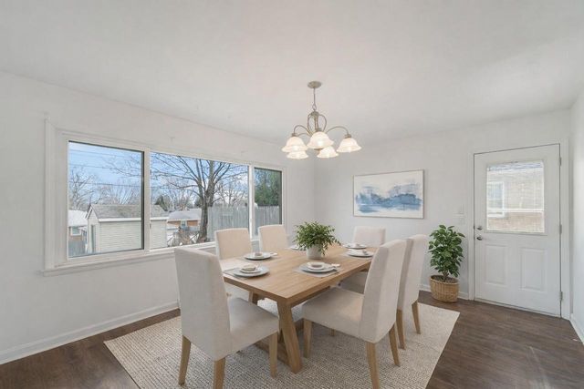 619 Echo LANE, Racine, WI 53406