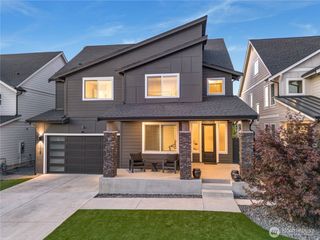 2302 29th Street Pl SE, Puyallup, WA 98374