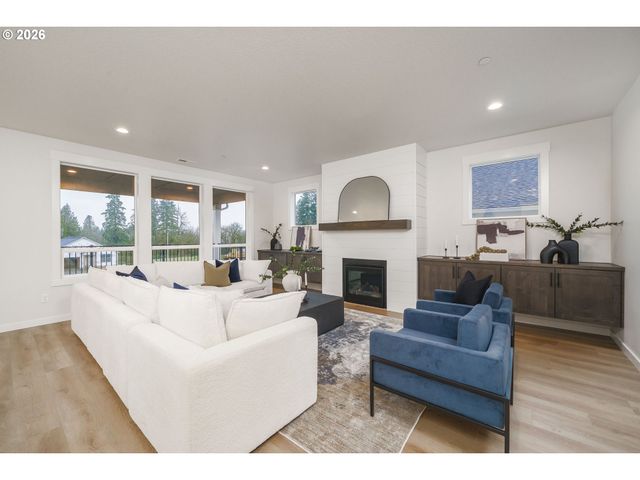 516 W 20TH Way, La Center, WA 98629