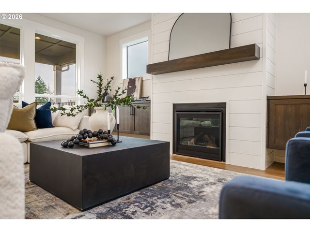 516 W 20TH Way, La Center, WA 98629