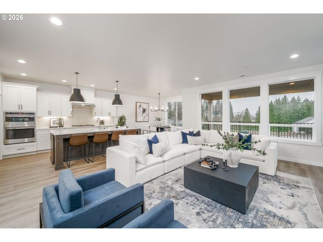 516 W 20TH Way, La Center, WA 98629