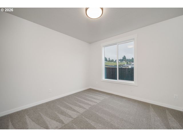516 W 20TH Way, La Center, WA 98629