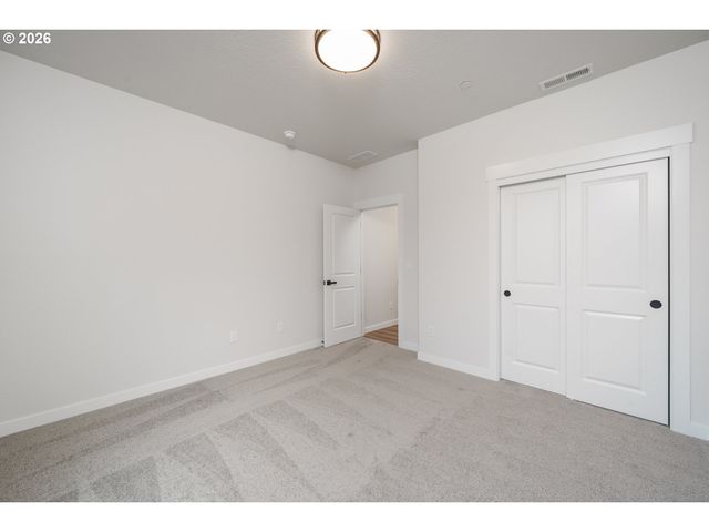 516 W 20TH Way, La Center, WA 98629