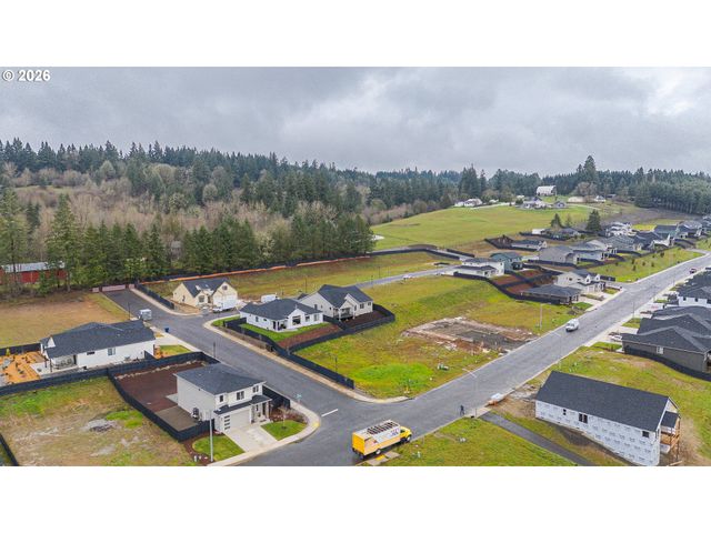 516 W 20TH Way, La Center, WA 98629