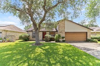 14 Sarita Road, Angleton, TX 77515