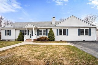 17 Maguire Street, Methuen, MA 01844