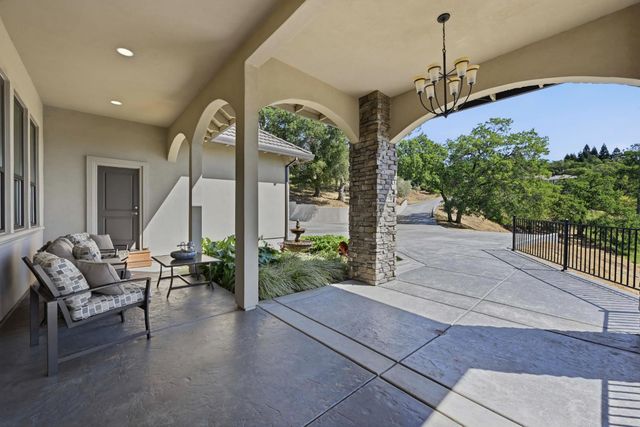2095 Driftwood Cir, El Dorado Hills, CA 95762
