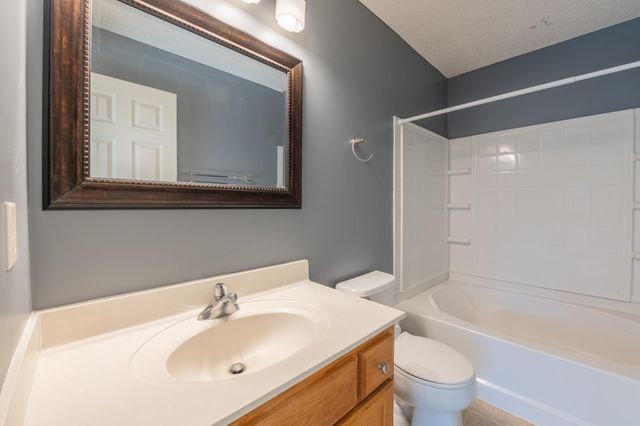 8382 Cedarview Circle, Savage, MN 55378