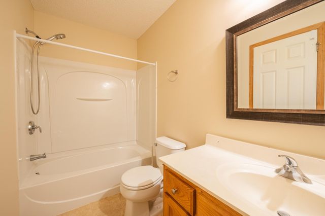 8382 Cedarview Circle, Savage, MN 55378