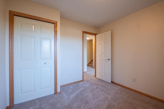 8382 Cedarview Circle, Savage, MN 55378