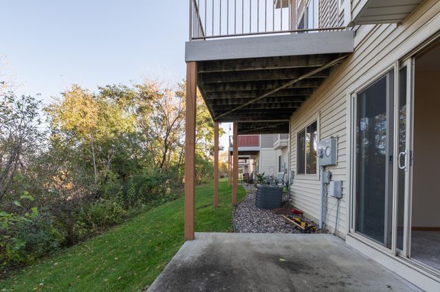 8382 Cedarview Circle, Savage, MN 55378